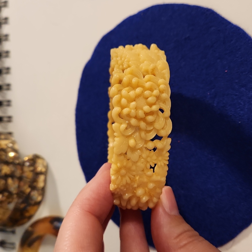 Vintage Resin Bracelet